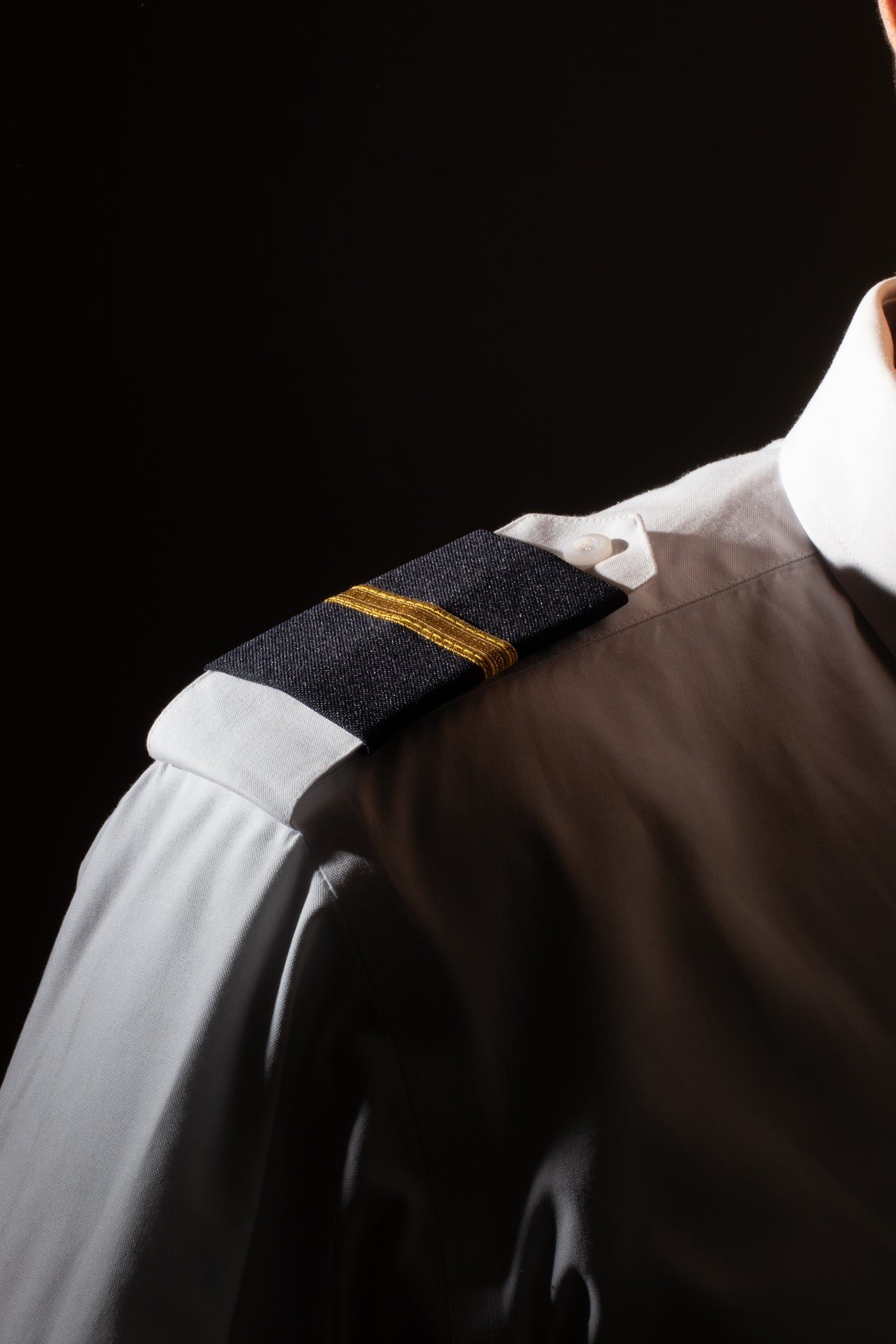 EPAULETS, GOLD METALLIC ON BLACK