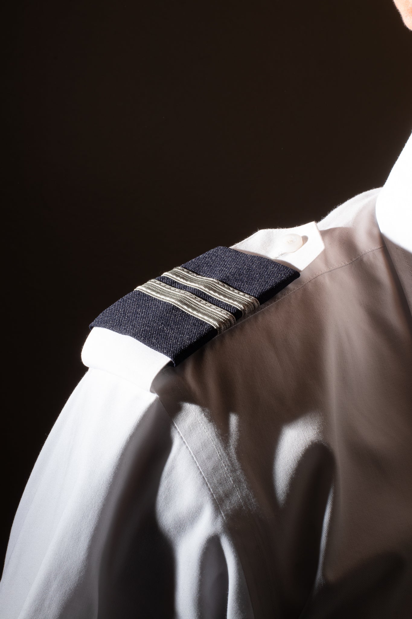 EPAULETS, SILVER NYLON ON BLACK