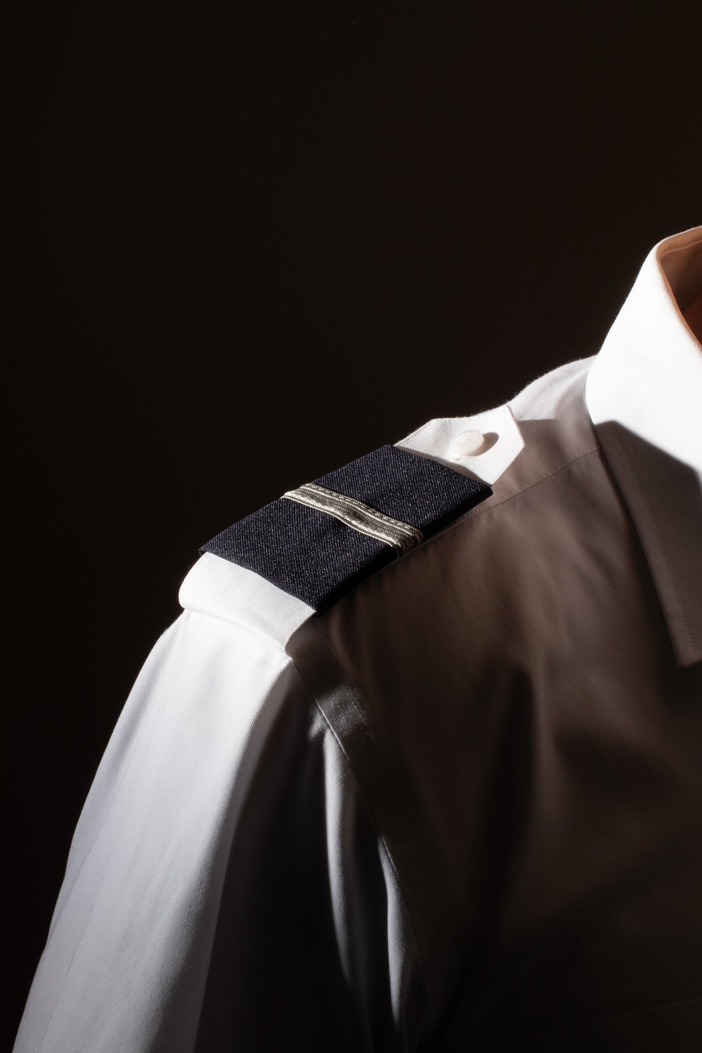 EPAULETS, SILVER NYLON ON BLACK
